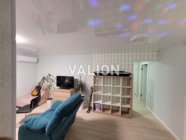 Продажа 4-комнатной квартиры по ул.Зеленого Клина (Уссурийская), 1/9