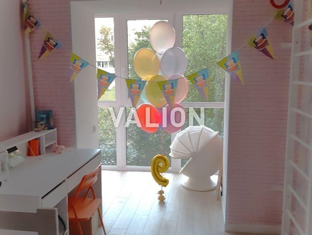 Продажа 4-комнатной квартиры по ул.Зеленого Клина (Уссурийская), 1/9