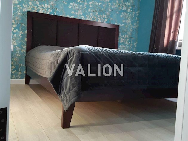 Продажа 4-комнатной квартиры по ул.Зеленого Клина (Уссурийская), 1/9