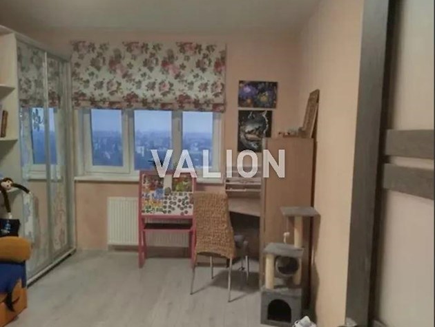 Продажа 3-комнатной квартиры с ремонтом. Парковые Озера, Воскресенская, 18