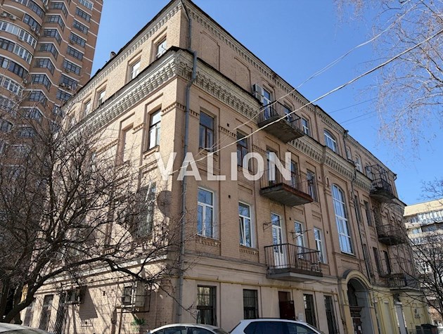 Продається 2-кімнатна квартира в самому центрі Києва – Шевченківський район, вул. Бульварно-Кудрявська 9