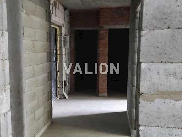 Продам 2-комнатную квартиру ЖК Медовый, Соломенский район, Правый берег.