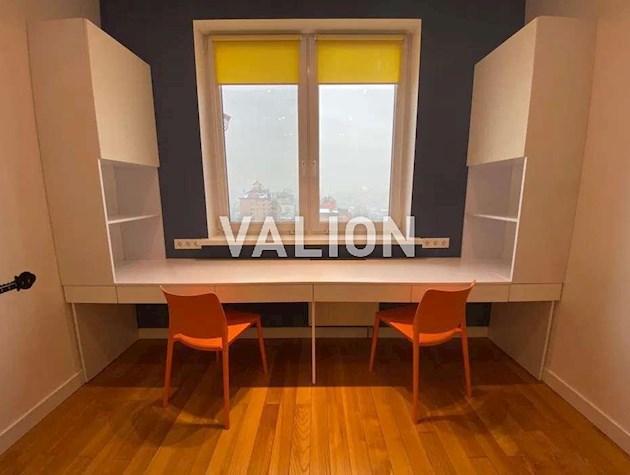 Продам 4к.квартиру Шевченківський р-н, вул.Дмитріївська, 80