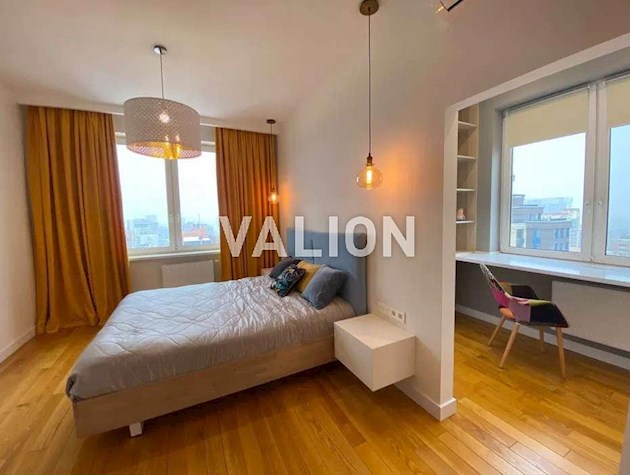 Продам 4к.квартиру Шевченківський р-н, вул.Дмитріївська, 80