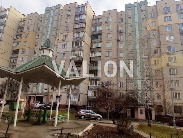 Продается 3- ком. квартира в Шевченковском районе, ул. Печенежская 9.