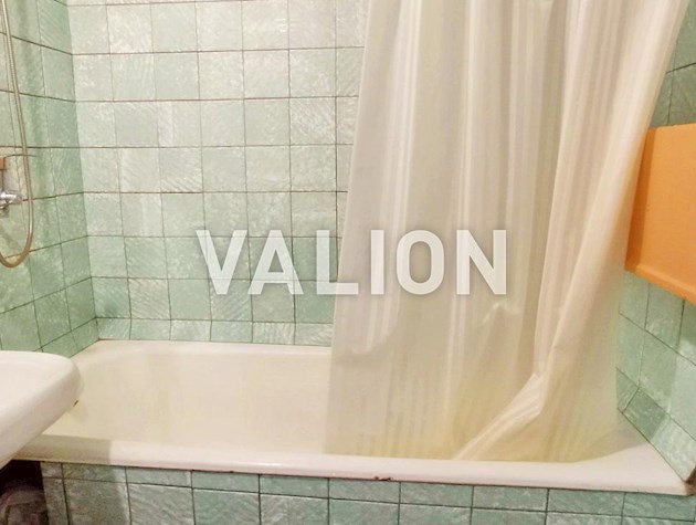 Продается 3- ком. квартира в Шевченковском районе, ул. Печенежская 9.