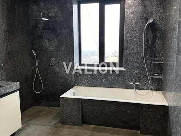 Продаж 4-кімнатної дворівневої квартири по вул. Микільсько-Слобідська, 2б