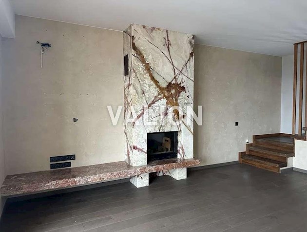 Продаж 4-кімнатної дворівневої квартири по вул. Микільсько-Слобідська, 2б