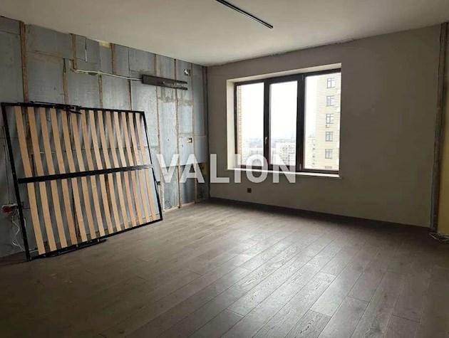 Продаж 4-кімнатної дворівневої квартири по вул. Микільсько-Слобідська, 2б