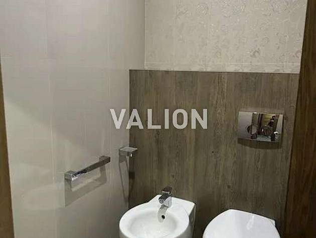 Продаж 4-кімнатної дворівневої квартири по вул. Микільсько-Слобідська, 2б