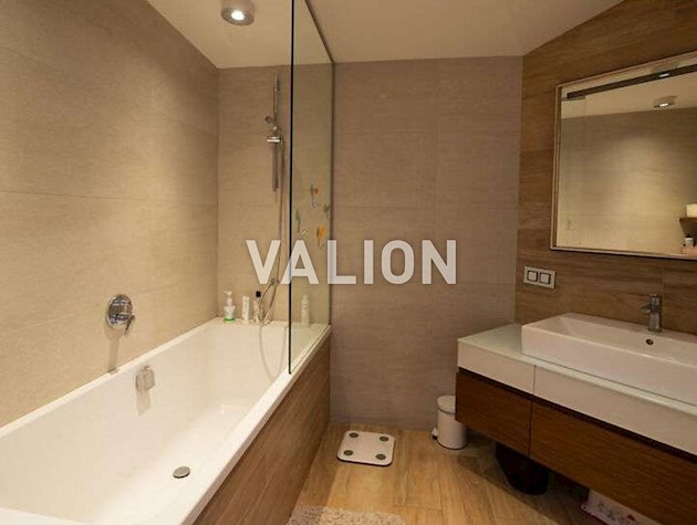 Продажа двухуровневой 4-комнатной квартиры по ул.Рудницкого Степана (Вильямса), 3а ЖК Лико-Град 3