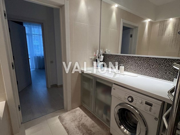 Продам 3к квартиру с ремонтом в ЖК Времена Года метро Вокзальная