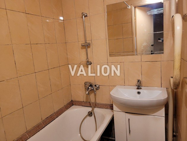 Продаж 3к квартири Святошинський р-н, Південна Борщагівка, пр. Корольова 12а