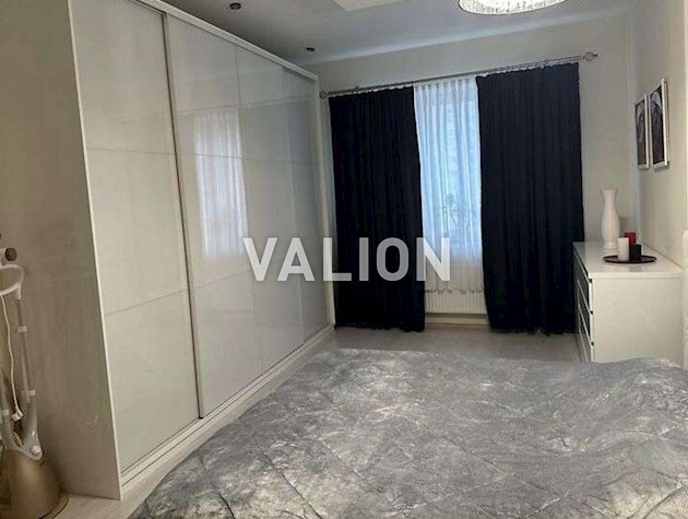 Продаж 1к квартири 53 кв. м на вул. Миколи Лаврухіна 12