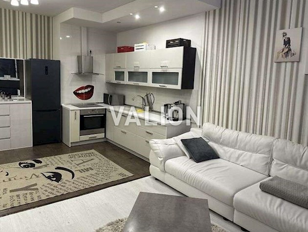 Продаж 1к квартири 53 кв. м на вул. Миколи Лаврухіна 12