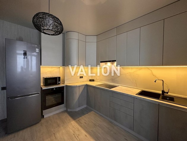 Продам 2к квартиру з ремонтом у ЖК Відрадний 2 по вул. Скакуна