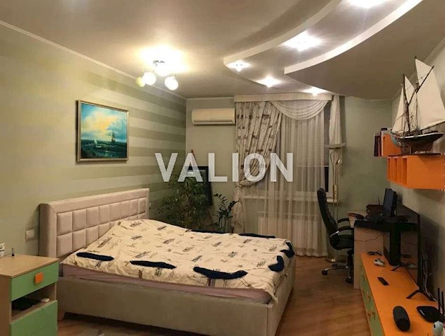 Продажа 4 комнатной квартиры ЖК Корона