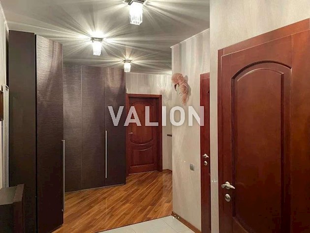 Продажа 4 комнатной квартиры ЖК Корона