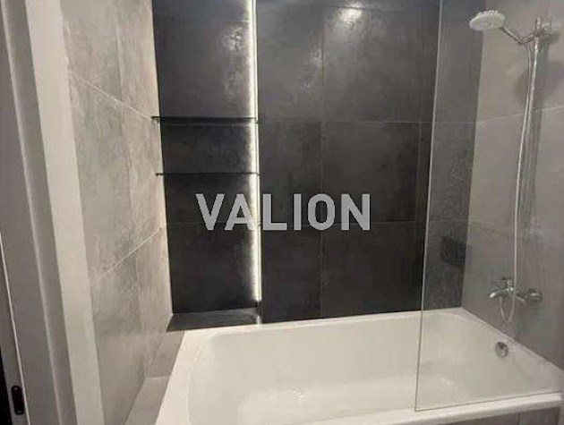 Продаж 3-к квартири вул. Радистів 40г