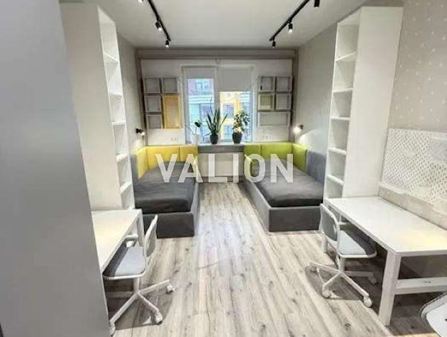 Продаж 3-к квартири вул. Радистів 40г