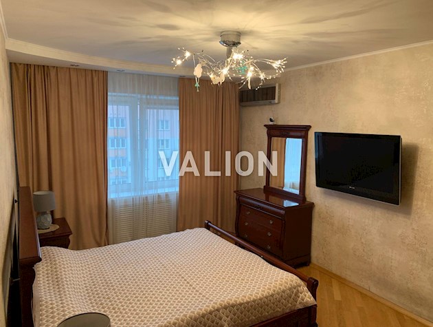Продажа 3-к квартиры Феодосийский пер.14а Голосеевский район
