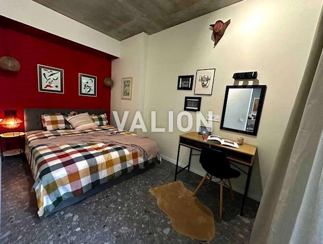 Продаж квартири-студії на Подолі, ЖК 044, вул. Кирилівська 37