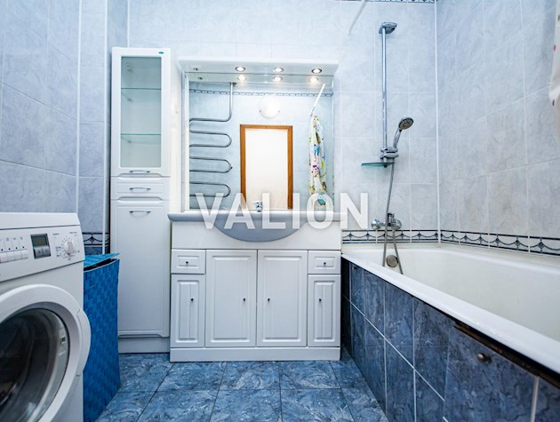 Продается 3-х комнатная квартира, в Деснянском районе, Троещина, ул. Лесковская 24