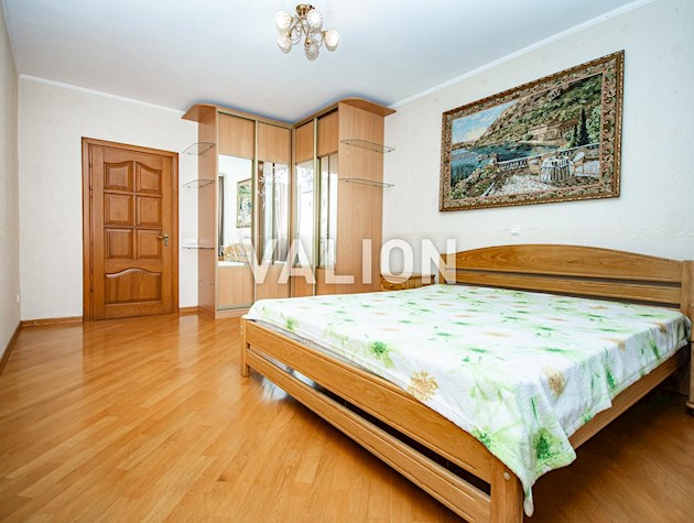 Продается 3-х комнатная квартира, в Деснянском районе, Троещина, ул. Лесковская 24