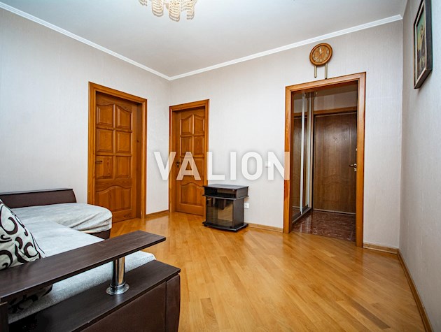 Продается 3-х комнатная квартира, в Деснянском районе, Троещина, ул. Лесковская 24