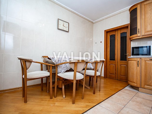 Продается 3-х комнатная квартира, в Деснянском районе, Троещина, ул. Лесковская 24