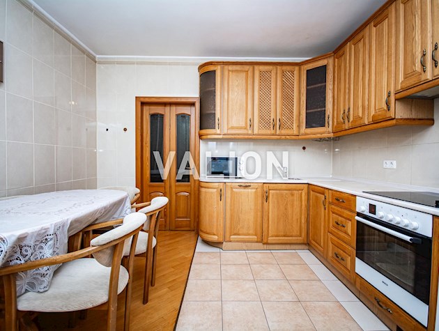 Продается 3-х комнатная квартира, в Деснянском районе, Троещина, ул. Лесковская 24