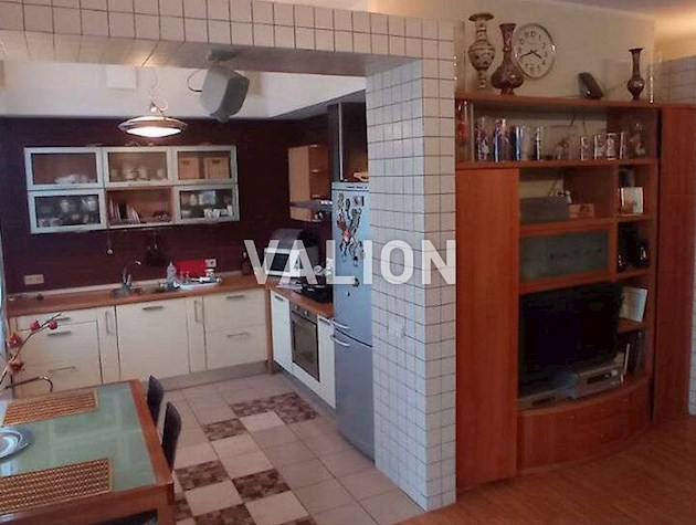 Продажа 3-комнатной квартиры на ул. Павла Загребельного, 28