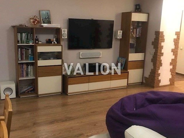 Продаж 3-кімнатної квартири по вул.Дмитрієвська, 9/11