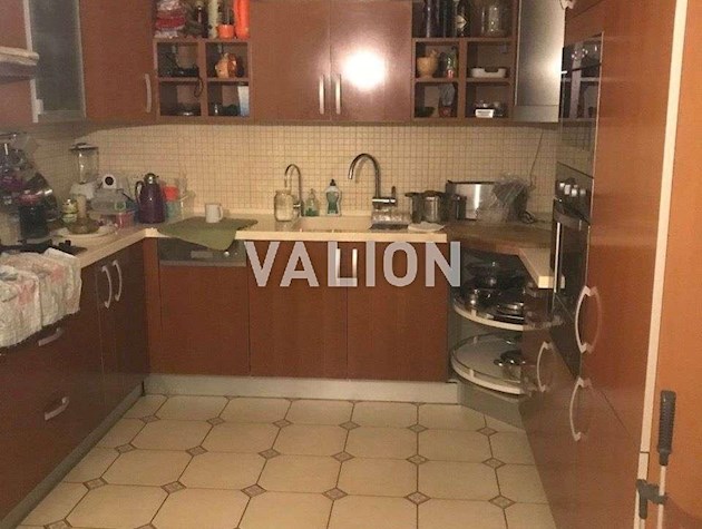 Продаж 3-кімнатної квартири по вул.Дмитрієвська, 9/11