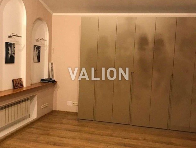 Продаж 3-кімнатної квартири по вул.Дмитрієвська, 9/11