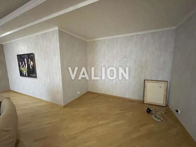 Продажа 3-конатной квартиры на ул.Патрожинского, 14.