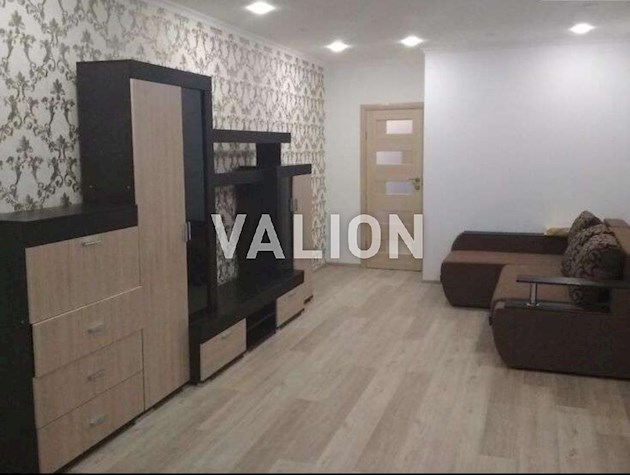 Продаж 1-к квартири Харківське шосе 19б