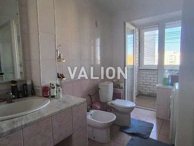 Продажа 4-комнатной квартиры на ул. Дачная, 53.