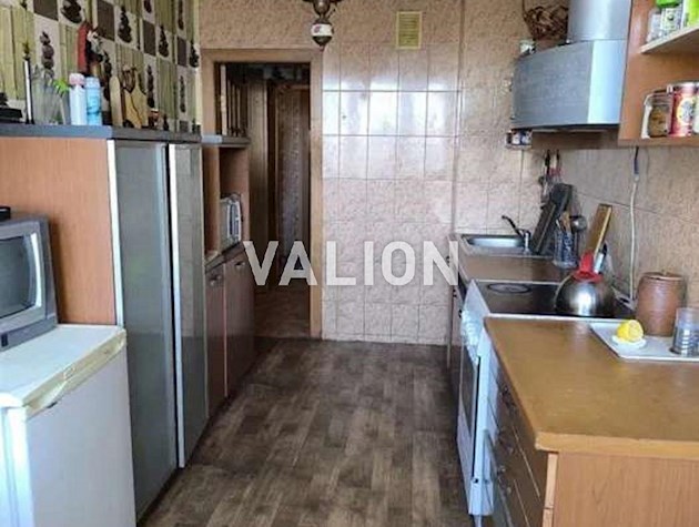 Продажа 4-комнатной квартиры на ул. Дачная, 53.