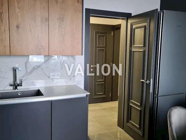 Продається 2-к квартира Ясинуватський пров.11, Голосіївський район