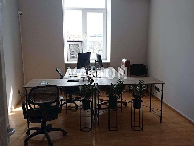 Продаж 3-к квартири вул. Хрещатик 15