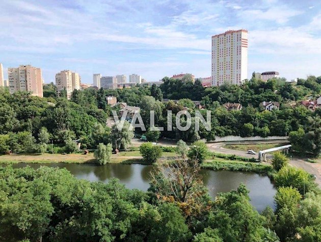 Продажа 3-к квартиры ул.Кадетский Гай 10, ЖК Медовый Соломенский район