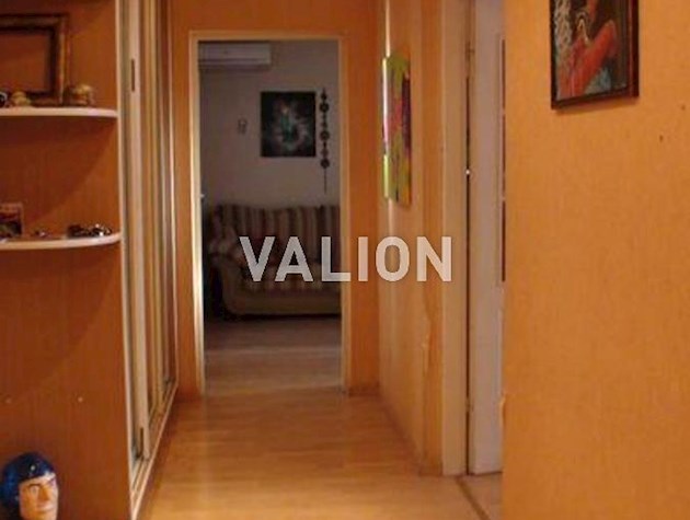 Продажа 4-х комнатной квартиры с ремонтом, ул. Кошица 9, метро Позняки