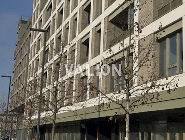 Продаж 3-к квартири вул. Набережно-Рибальська дорога 5