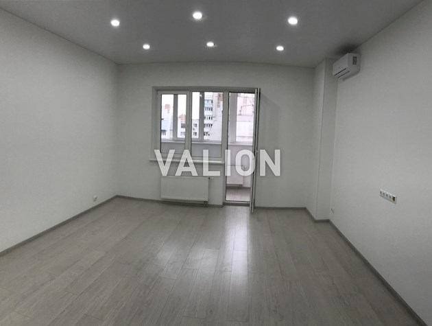 Продам 3-к квартиру в ЖК Новопечерський двірДрагомірова 2а