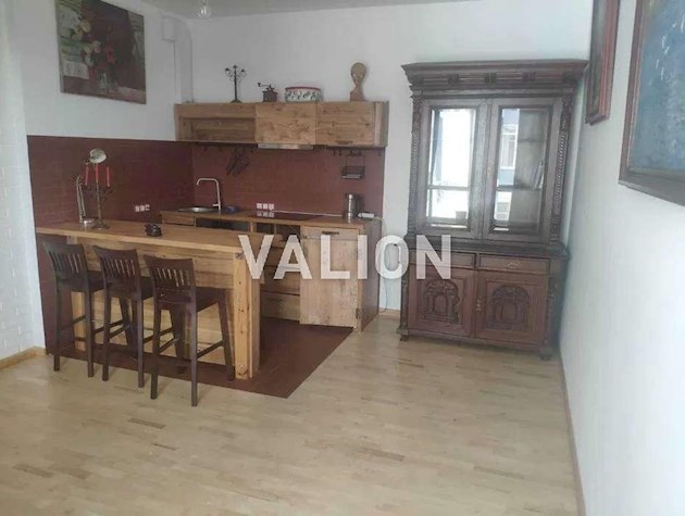 Продаж 1к. квартири вул. Кирило-Мефодіївська,10