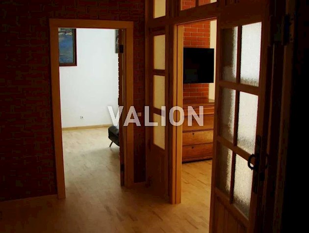 Продаж 1к. квартири вул. Кирило-Мефодіївська,10