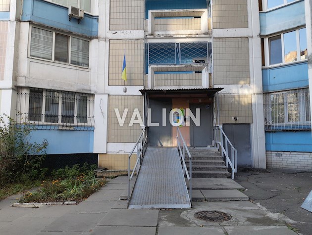 Продается 3к квартира 79 кв.м, пр-т Петра Григоренко 11А