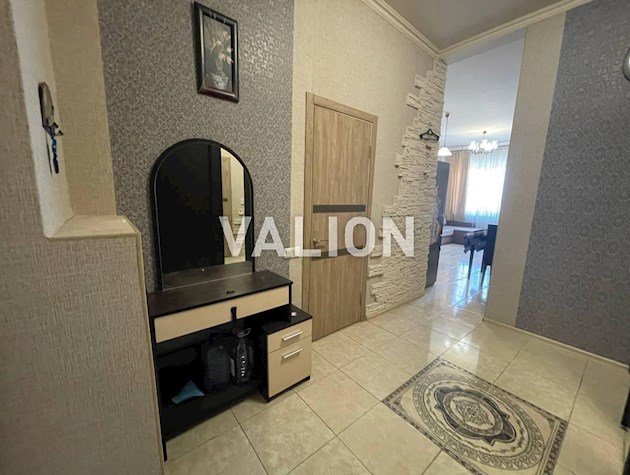 Продаж 2к квартири. вул Радунська 8/13, Троєщина, Деснянський рн., Лівий берег.