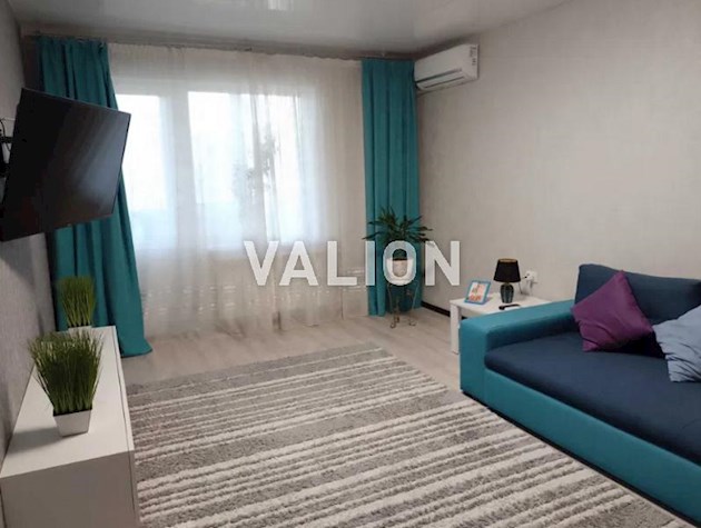 Продажа квартиры с ремонтом, Виноградарь, ул. Н. Ужвий 8